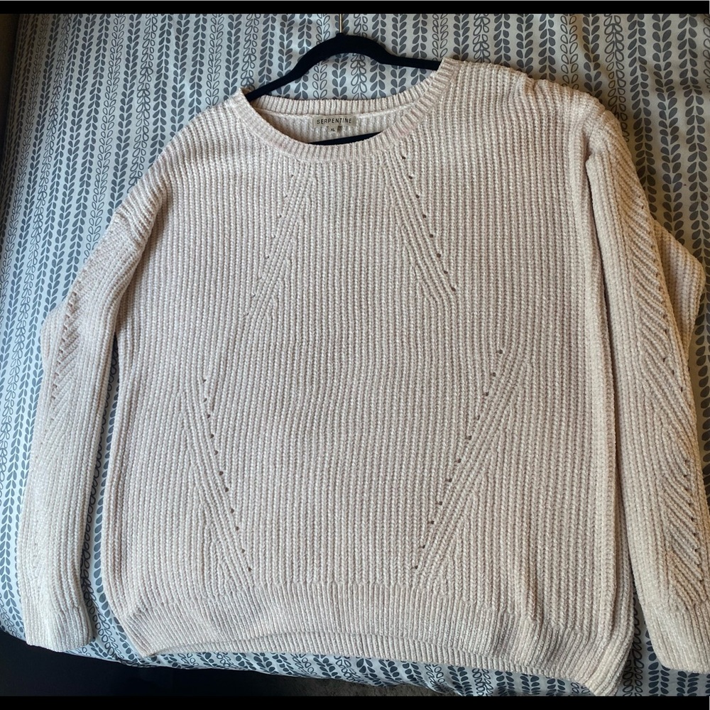 Women’s Sweater cream, size XL